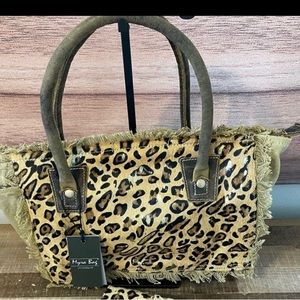 Beautiful new with tag Myra bag 121/2 x 8 x4